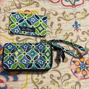 Vera Bradley Navy, Green & Aqua Geo Wristlet with Card Case